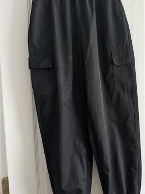JLUXLABEL Black Cropped Cargo Pants with Side Flap Pockets